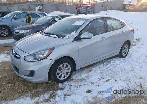 2013 Hyundai Accent Gls z USA, uszkodzony, nr VIN KMHCT4AE0DU460310